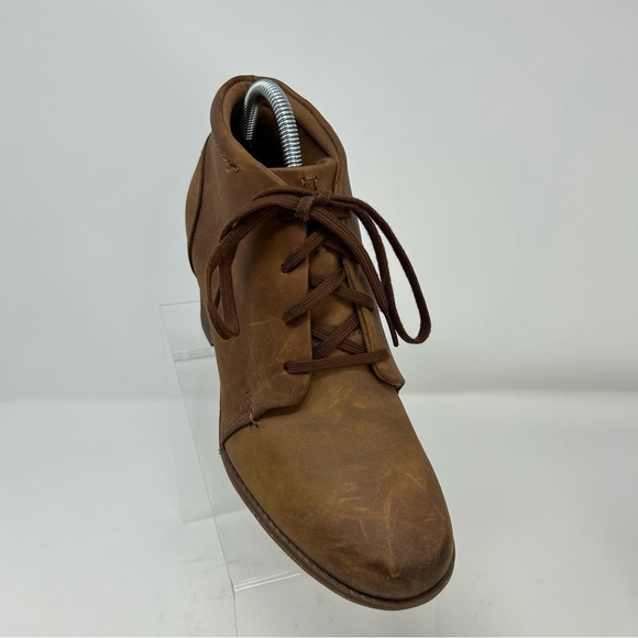 Clarks Brown Tan Leather Sashlin Sue Ankle Lace Up Booties Size 9 Comfort - Picture 2 of 13